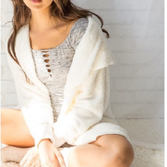 "FALL FEELINGS" ULTRA SOFT HOODIE - Picture 2 of 4